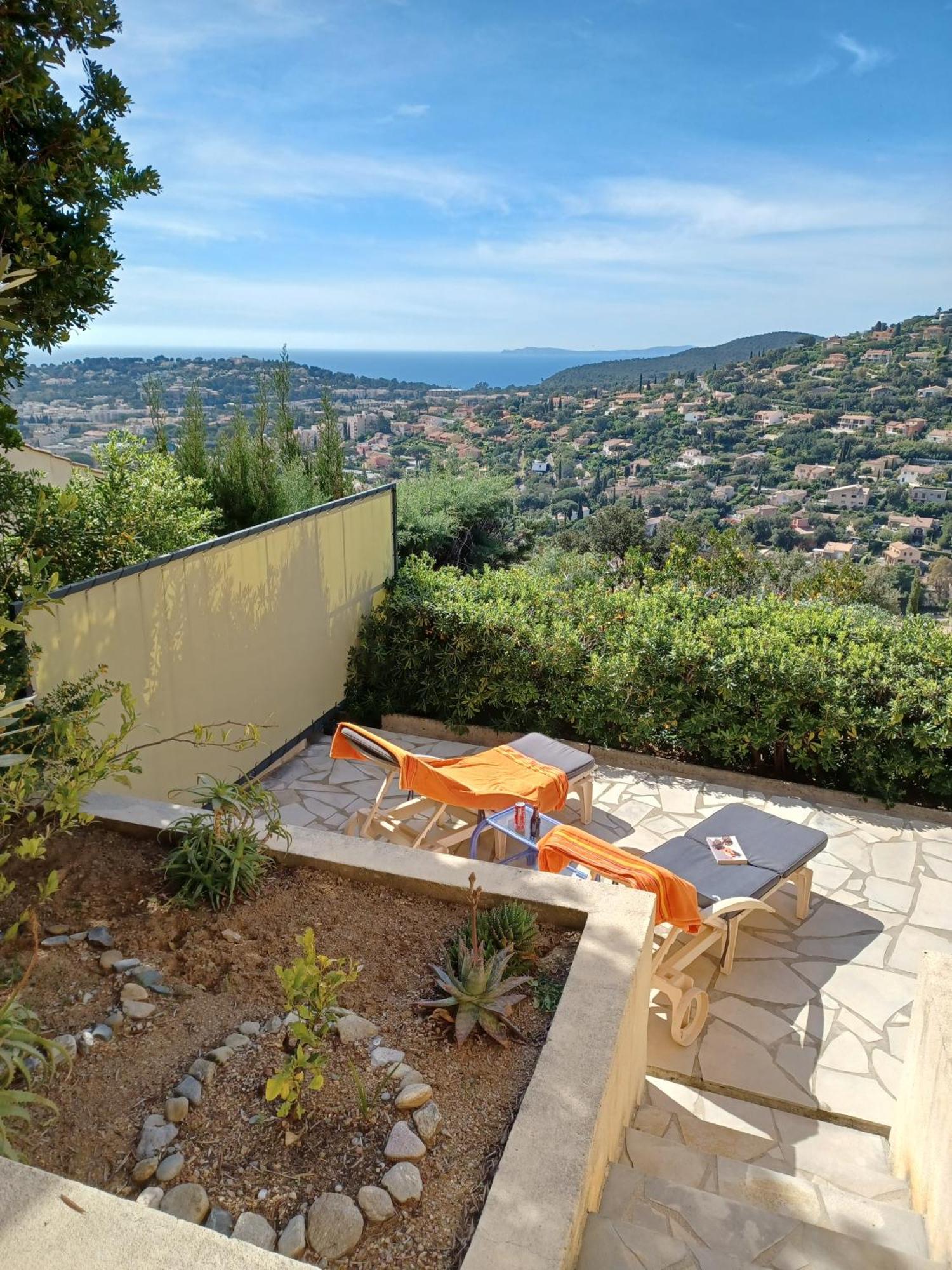 Appartement Rez De Jardin Dans Villa Vue Mer Cavalaire-sur-Mer Eksteriør billede